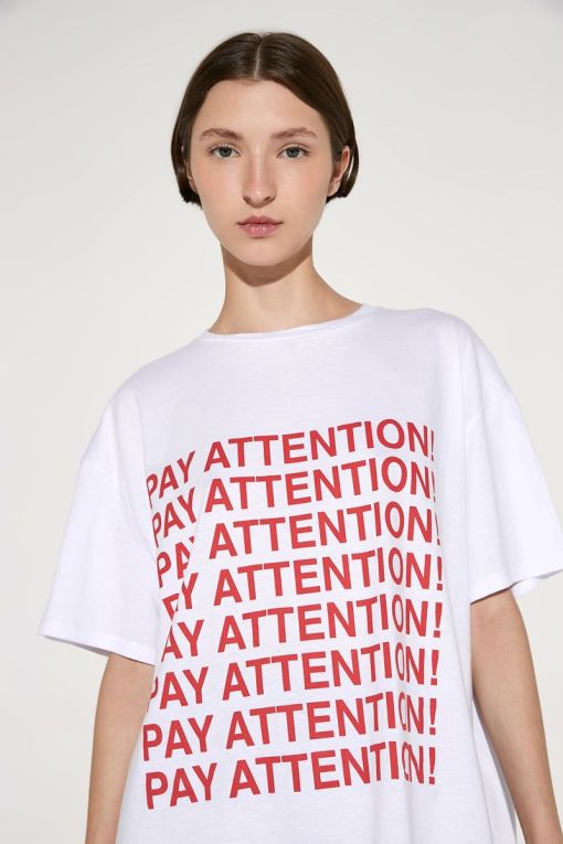 REMERA PAY ATTENTION