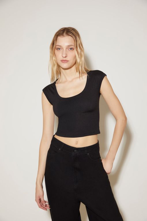 REMERA MOSS