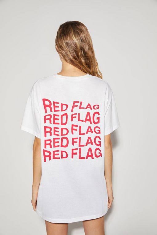 REMERA RED FLAG