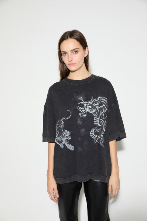 REMERA DRAGON