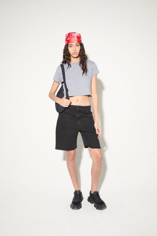 REMERA CROP BASIC